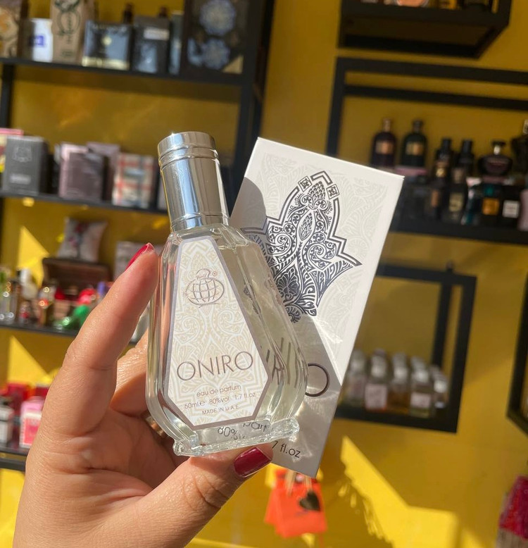 عطر ادکلن مردانه فراگرنس ورد مدل اونیرو سفید همراه با اسپری رایگان