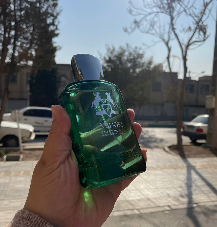 ادکلن عطر فراگرنس ورد مدل میدوری رایحه پارفومز د مارلی گرینلی