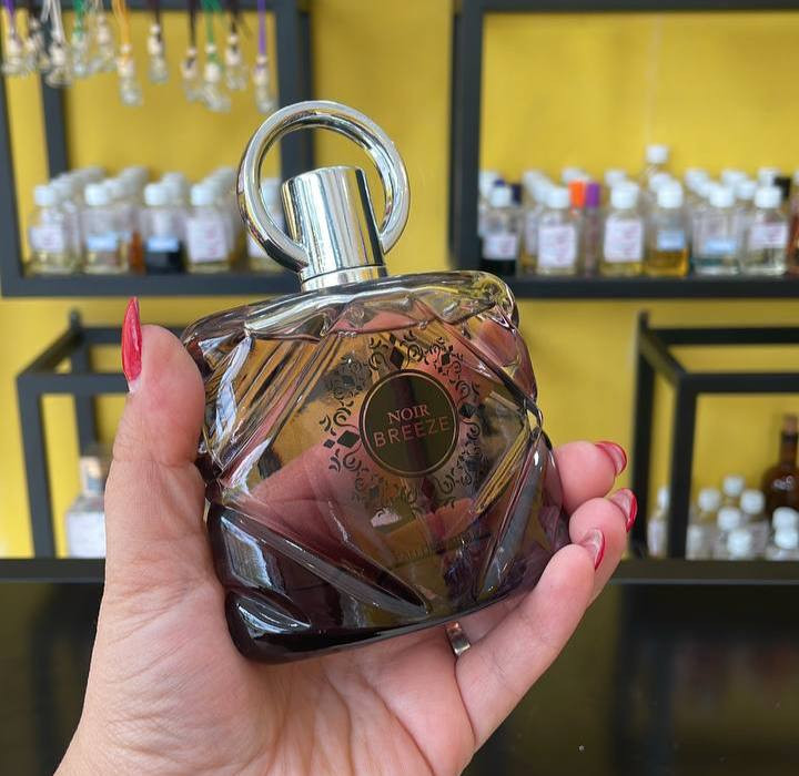 ادکلن عطر زنانه فراگرنس ورد مدل نویر بریز رایحه ویکتوریا سکرت تیس فروشگاه عطر ادکلن پرفیوم رایحه