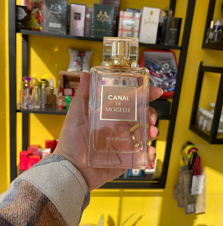 ادکلن زنانه فراگرنس ورد کانال دی مازل رایحه کوکو مادمازل فروشگاه پرفیوم رایحه