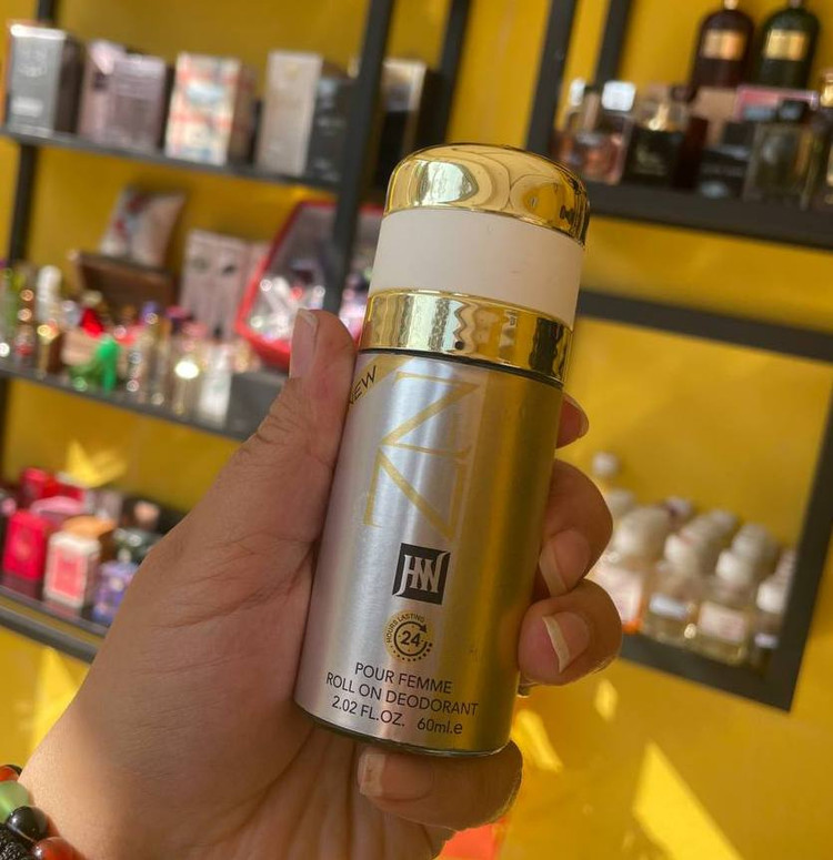 مام رول غلطکی ضدتعرق جانووین حجم۵۰میل رایحه زن شیسیدو فروشگاه پرفیوم رایحه