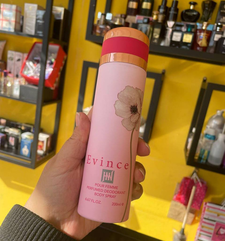 اسپری اسپری بدن خوشبو کننده بدن رایحه اویدنس زنانه جانووین حجم۲۰۰میل فروشگاه پرفیوم رایحه