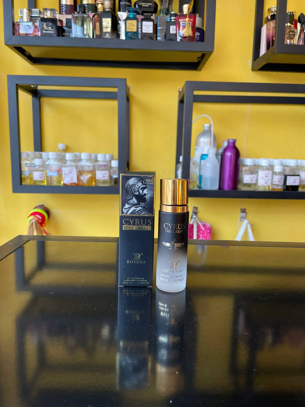 عطرادکلن عطر 30 مردانه روونا مدل کوروش فروشگاه پرفیوم رایحه