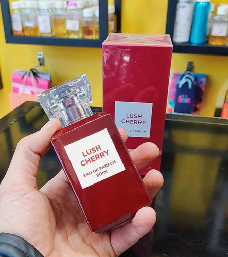 عطر ادکلن فراگرنس ورد مدل تام فورد لاست چری حجم۸۰میل بوی البالو وبادام فروشگاه پرفیوم رایحه
