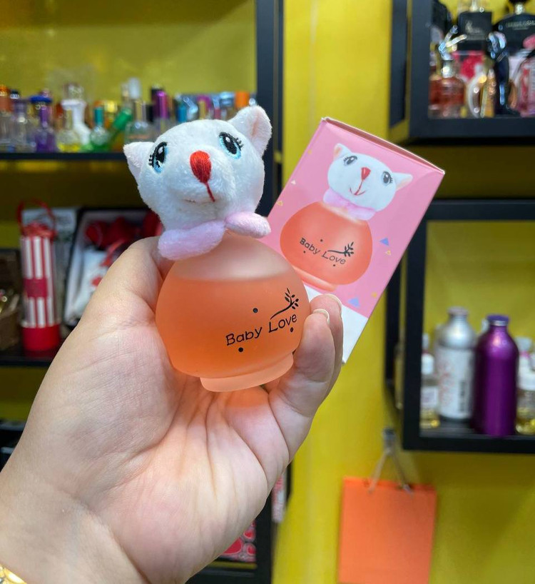 عطر عروسکی Beibei Bear مدل گربه سفید کد 20-144 بیبی لاو فروشگاه پرفیوم رایحه