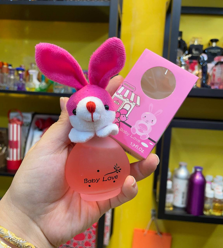 عطر دخترانه عروسکی کودک بچگانه مدل خرگوشی بیبی لاو کد 17-144 فروشگاه پرفیوم رایحه