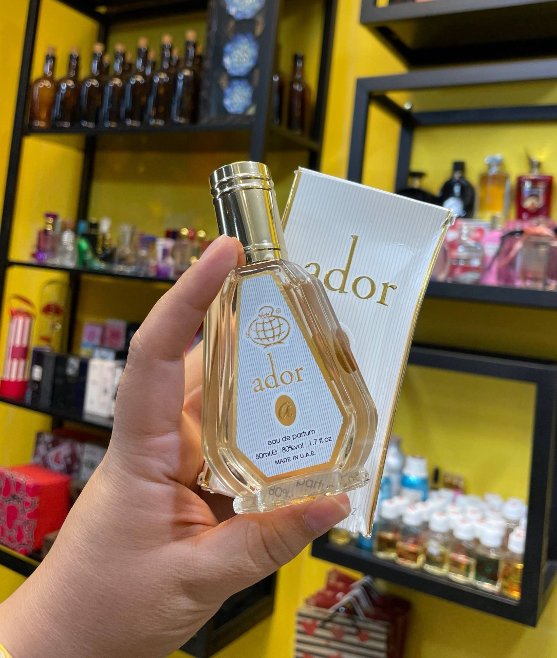 خرید قیمت عطر ادکلن یک ادوپرفیوم زنانه حجم۵۰میل برند فرگرانس فروشگاه پرفیوم رایحه